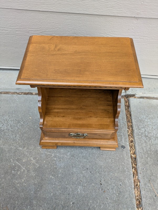 Vintage Ethan Allen Classic Manor Maple Wood End Table Nightstand 10-5206 gallery