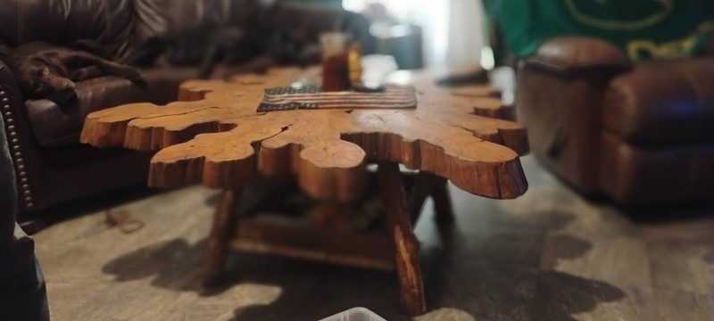 Antique Finish Irregular-Shaped Wooden Accent Table for Living Room