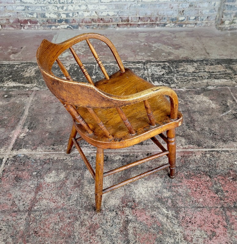 19th century Primitive Capitan Chair gallery