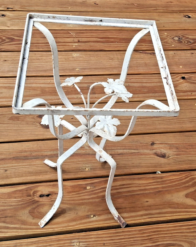 VINTAGE Small White Metal Tole SIDE TABLE BASE w/ Leaves gallery