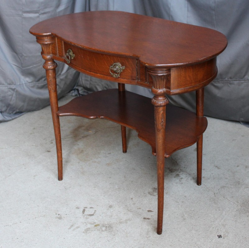 Antique Quarter Sawn Oak Parlor Table – Kidney Shaped Style gallery