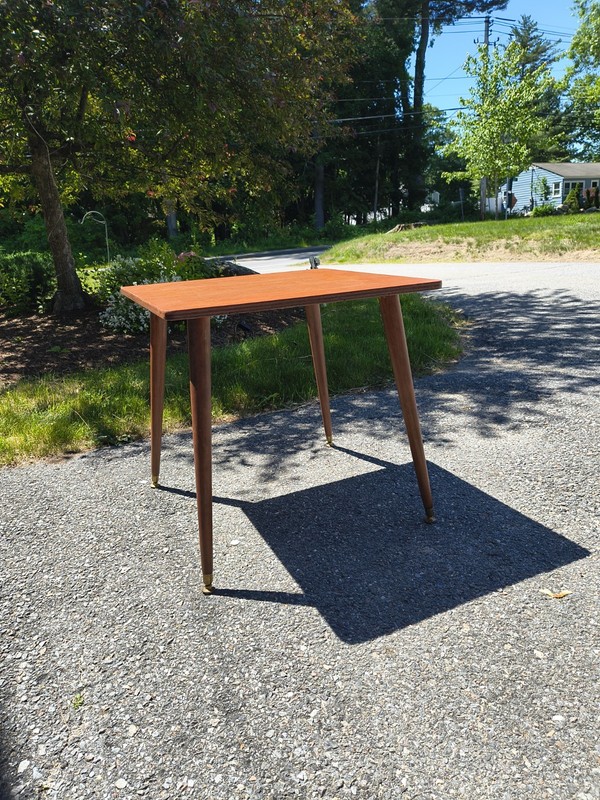 Pair of Mid Century Modern Stackable Coffee Tables gallery