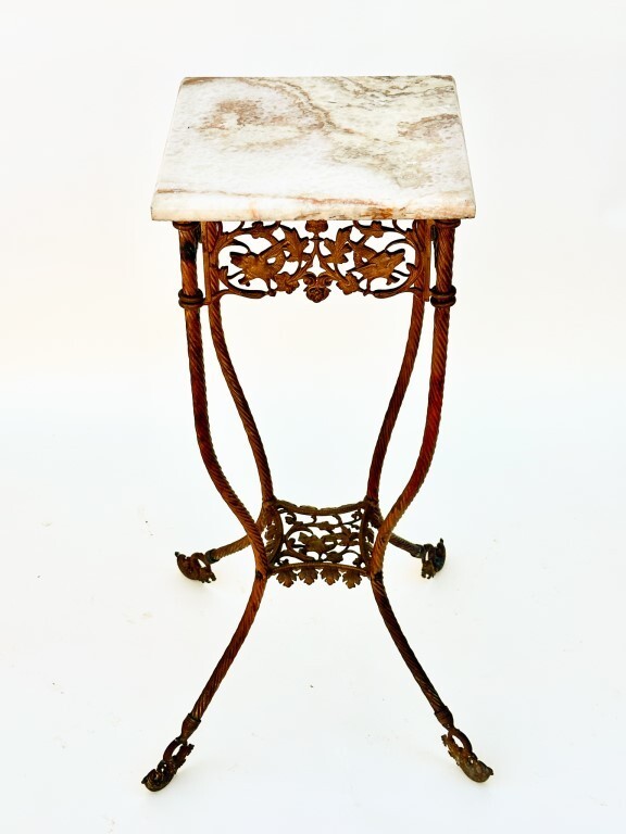 BEAUTIFUL MARBLE AND GILT BRONZE SIDE TABLE