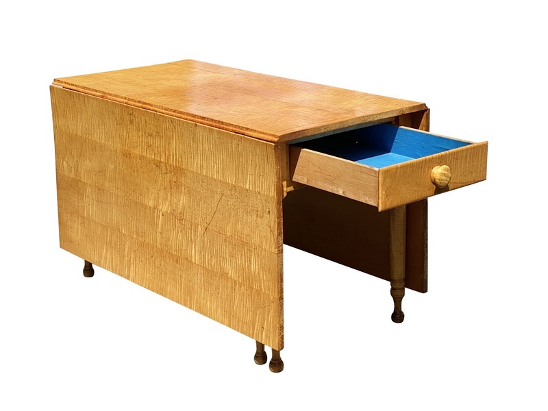 FEDERAL STYLE TIGER MAPLE GATELEG DINING TABLE WITH BOLD GRAIN AND LARGE DRAWER gallery