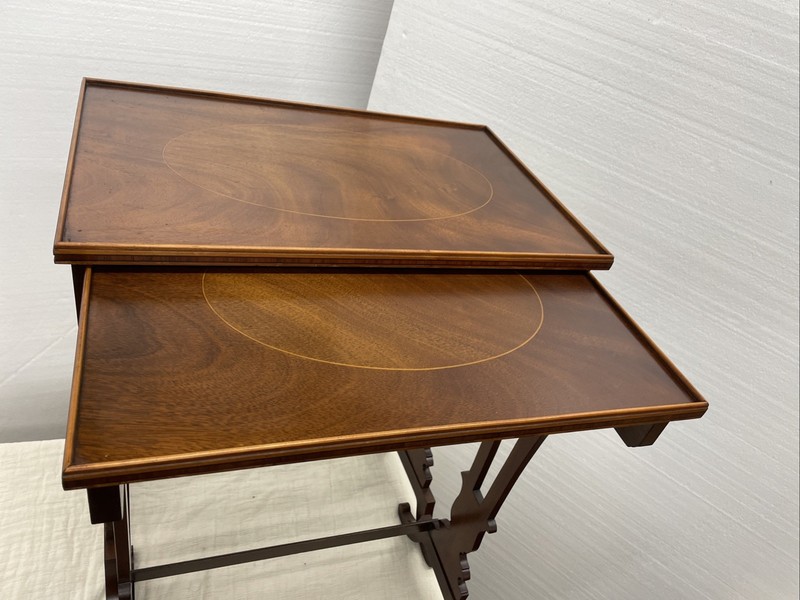 Mahogany REGENCY Style Inlaid Set of 2 NESTING TABLES