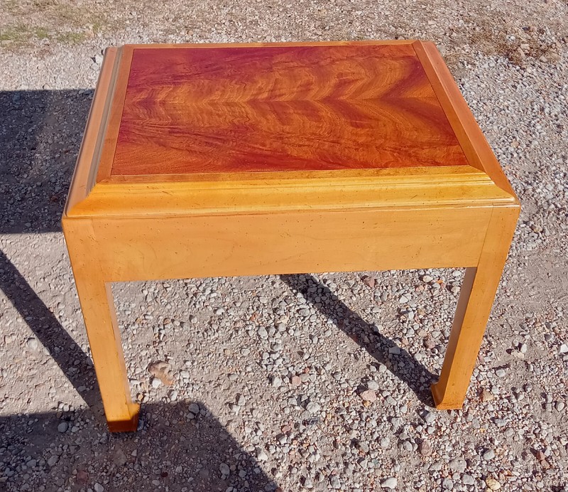 Mid Century Maple & Burl Elm End Table by Hekman ( 1 table) (ET545) gallery