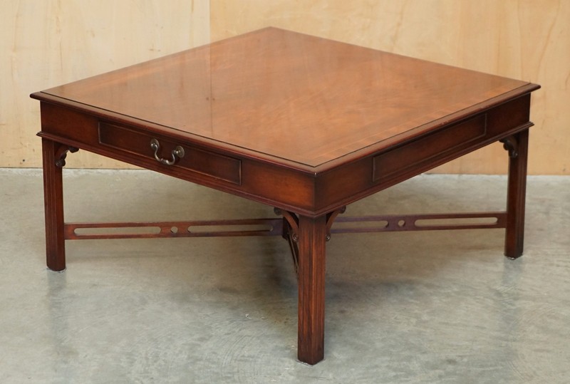 PAIR OF FLAMED MAHOGANY THOMAS CHIPPENDALE STYLE HUGE SIDE END OR COFFEE TABLES gallery