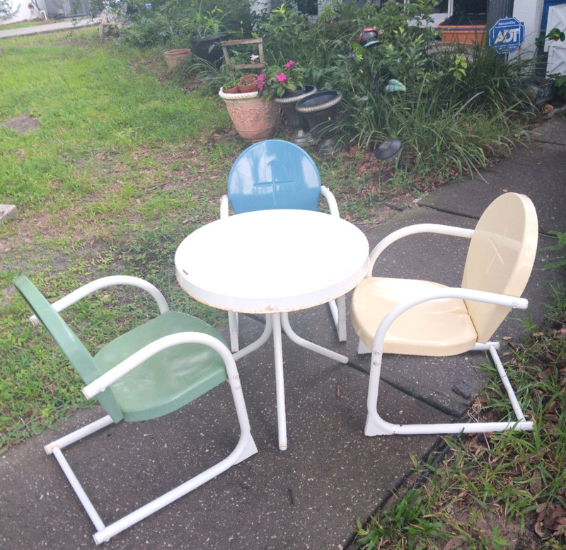 Child Size Vtg MCM style 4 pc Table & Chairs Set Patio Metal Pick Up Orlando Fl