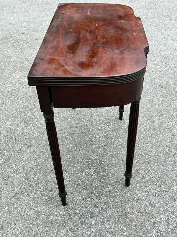 Antique Sheraton Philadelphia game card console table reeded mahogany gallery