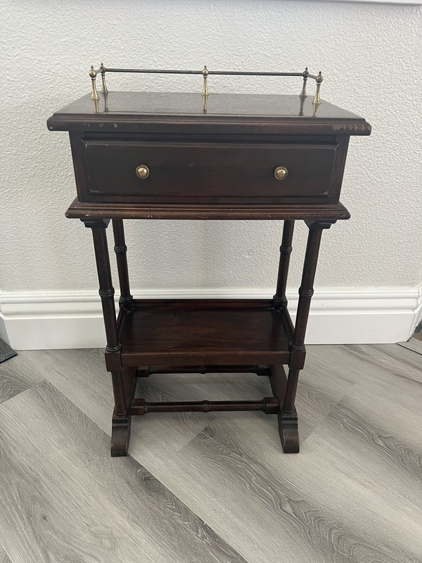 Vintage Ethan Allen Solid Maple Italia Georgian Court Collection Telephone Stand