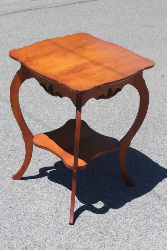 Cherry Lamp Table Stand 29 1/4″ Tall No Shipping To Pick Up Near Albany NY 12306