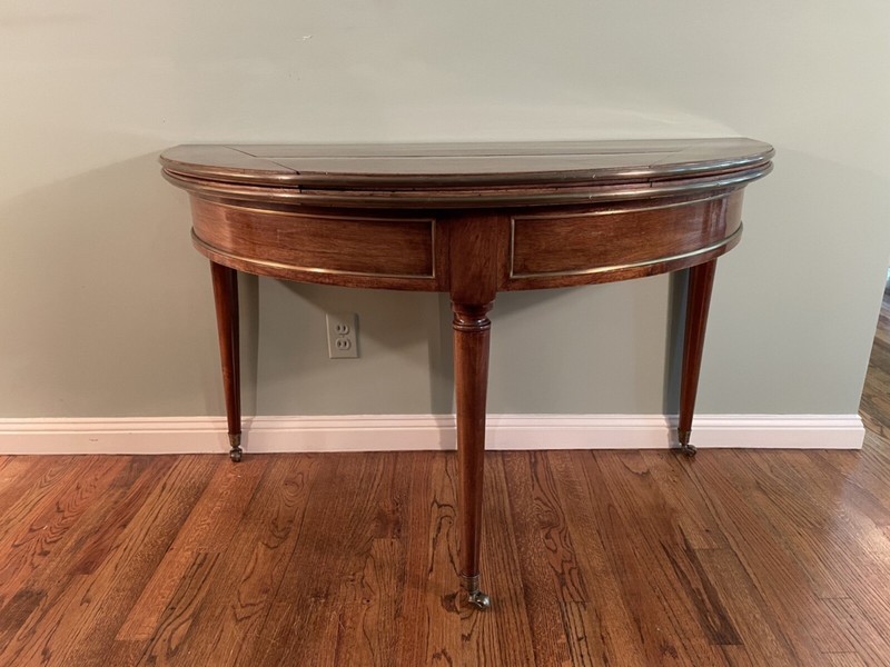 Antique English Regency Style Mahogany Circular Game Table And Bronze Mount