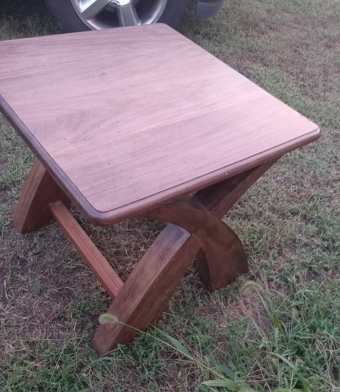 Solid Alder Wood End Table with Walnut Stain / Side Table (ET504) gallery