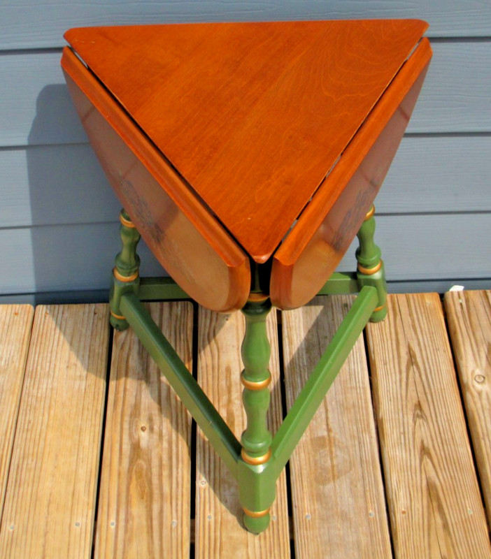 1963 Vintage O’Hearn Silver Maple Clover Drop Leaf Side End Table Gold Stencil gallery