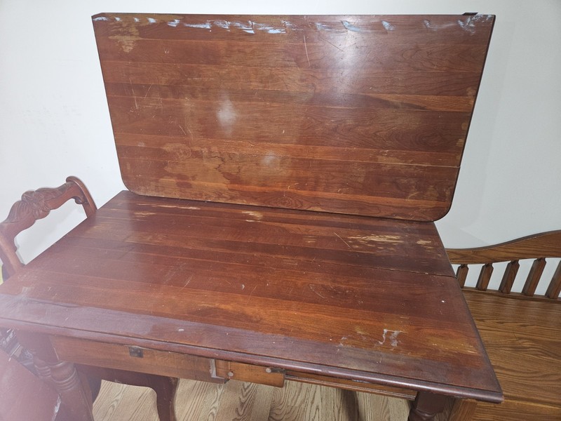 Antique American Sheraton Style Cherry Drop Leaf Dining Table