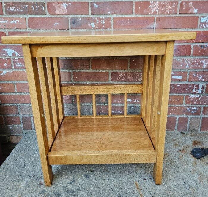 Mission Shaker Style Solid Oak End Table Plant Fern Stand Lower Shelf #2 gallery