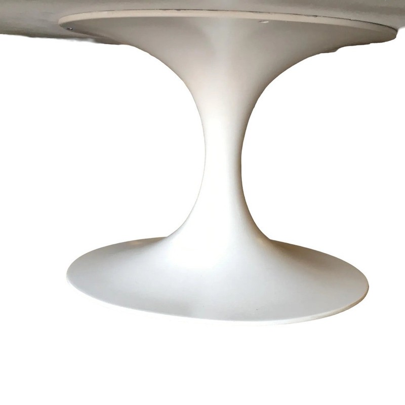 Round 42" Tulip Coffee Table by Eero Saarinen for Knoll gallery