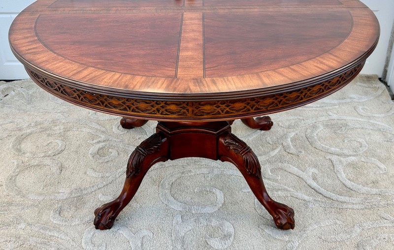 VTG. Carved Banded Inlaid Mahogany Regency Style Round Dining Table gallery