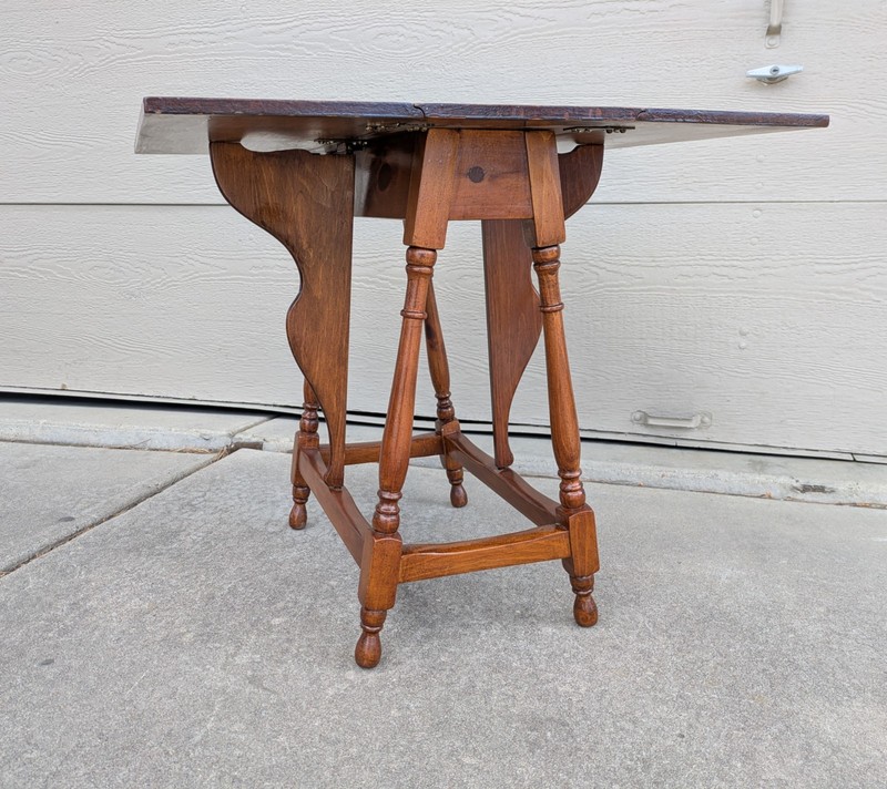Vintage Rustic Farmhouse Country Pine Wood Drop Leaf Butterfly Gate Leg Table A gallery