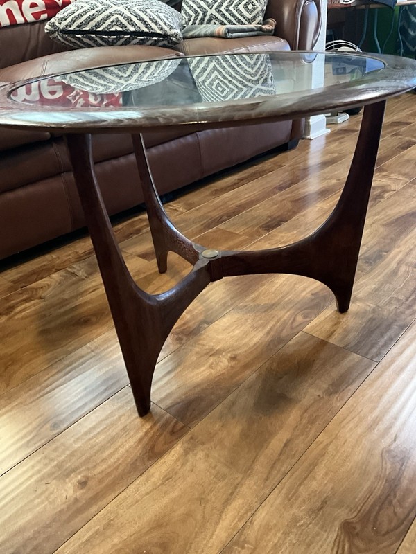 Vintage Lane Mid Century Wooden 28”Round Coffee Table 1044-22 gallery