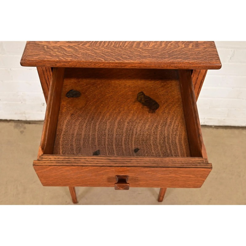 Limbert Style Antique Mission Oak Arts & Crafts Nightstand or Side Table gallery