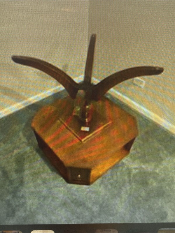 Vintage HENREDON HERITAGE MAHOGANY END TABLE gallery