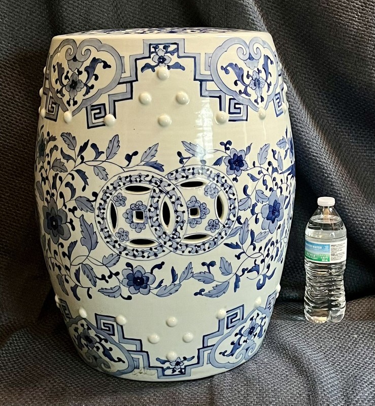 Vintage Chinese Porcelain Garden Stool Side Table Pedestal White Blue Chinoiser gallery