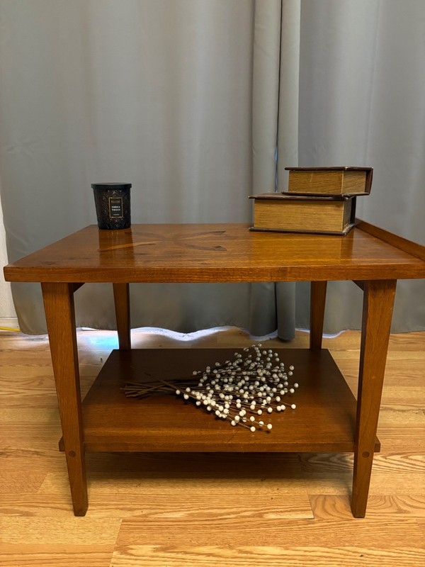 Lane Acclaim Walnut Surfboard Style Table with rosewood sunburst inlay