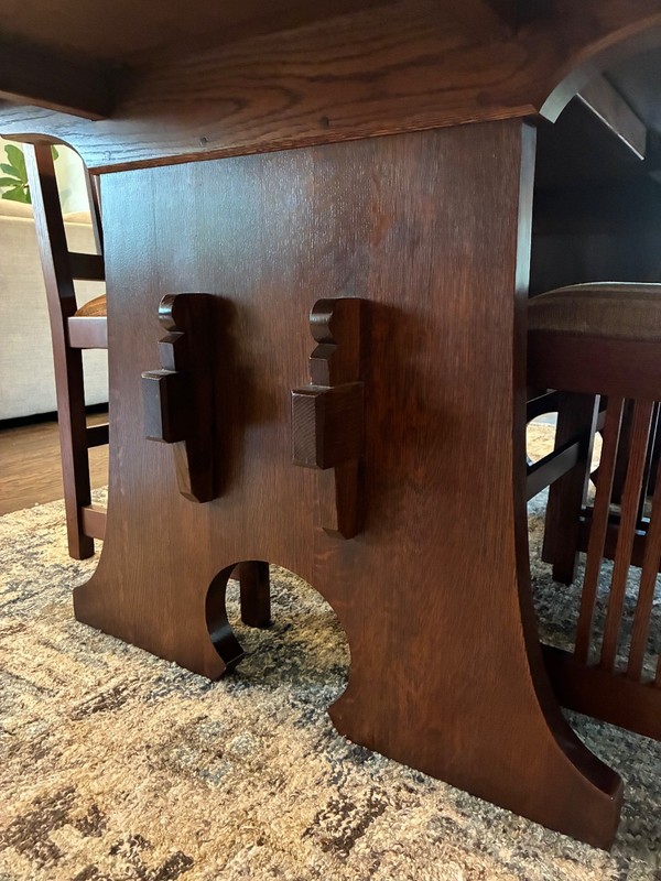 STICKLEY MISSION OAK TRESTLE DINING ROOM TABLE SET WITH SPINDLE ARM/ SIDE CHAIRS gallery