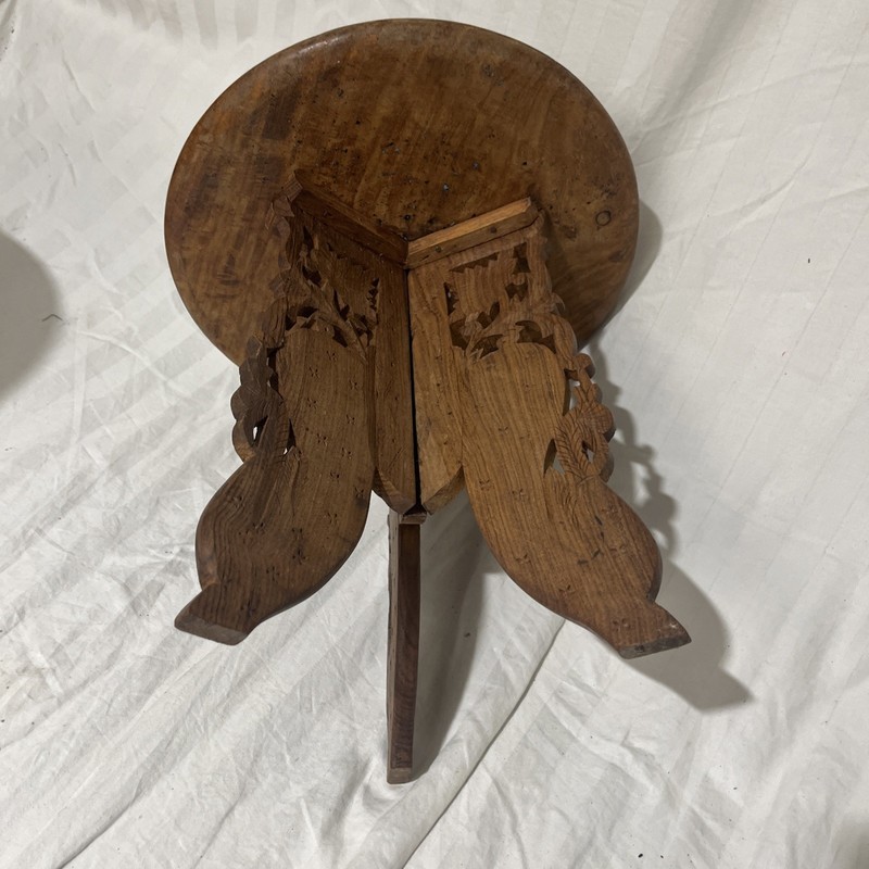 VINTAGE HAND CARVED FOLDING WOODEN SMALL TABLE MADE IN INDIA INLAY gallery