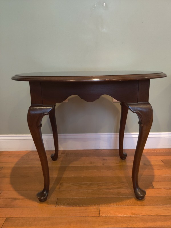 Vintage Ethan Allen Georgian Court Solid Cherry Oval End Table #11-8306