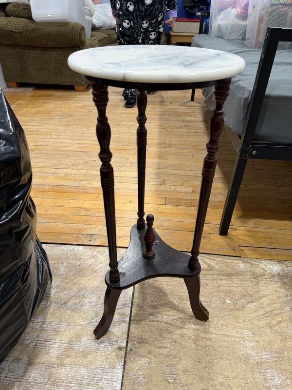 American French Country Mahogany Round Marble Top Pedestal Stand Table