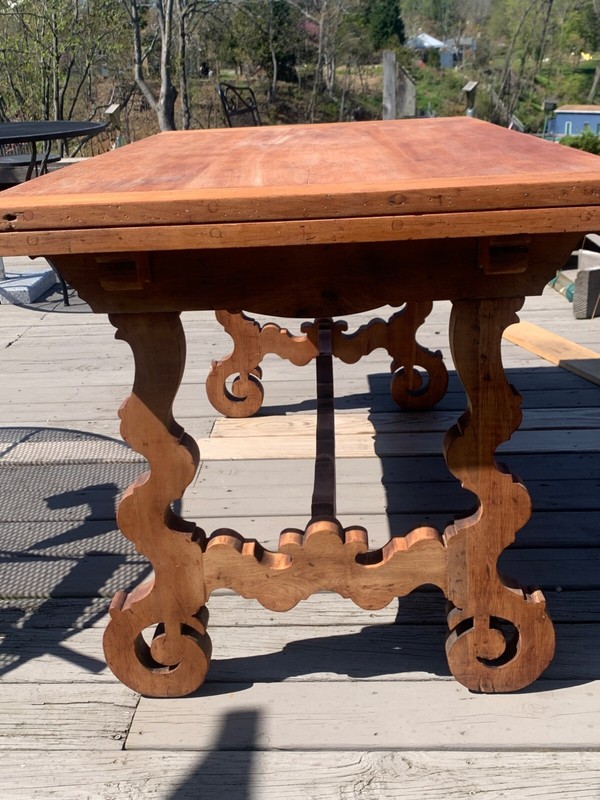 FREE SHIPPING-RARE VINTAGE Extendable CARVED OAK TABLE W/Hidden leaves gallery