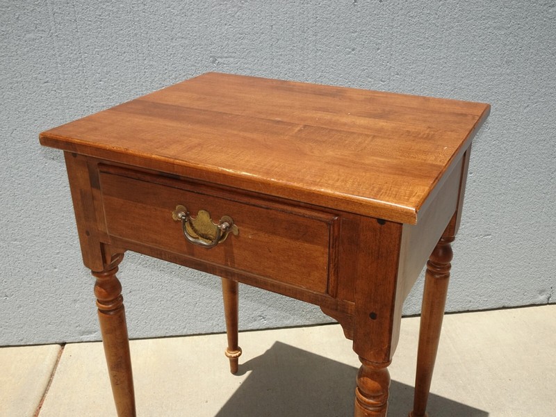 LH37 Vintage Ethan Allen Brown Maple Side Table ~ Key Table gallery
