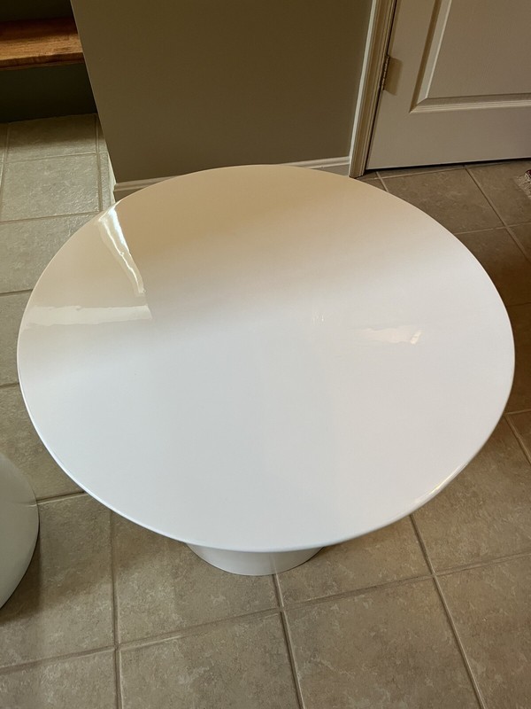 Pair Of MCM Small Parabel Table By Eero Aarnio In White Fiberglass gallery