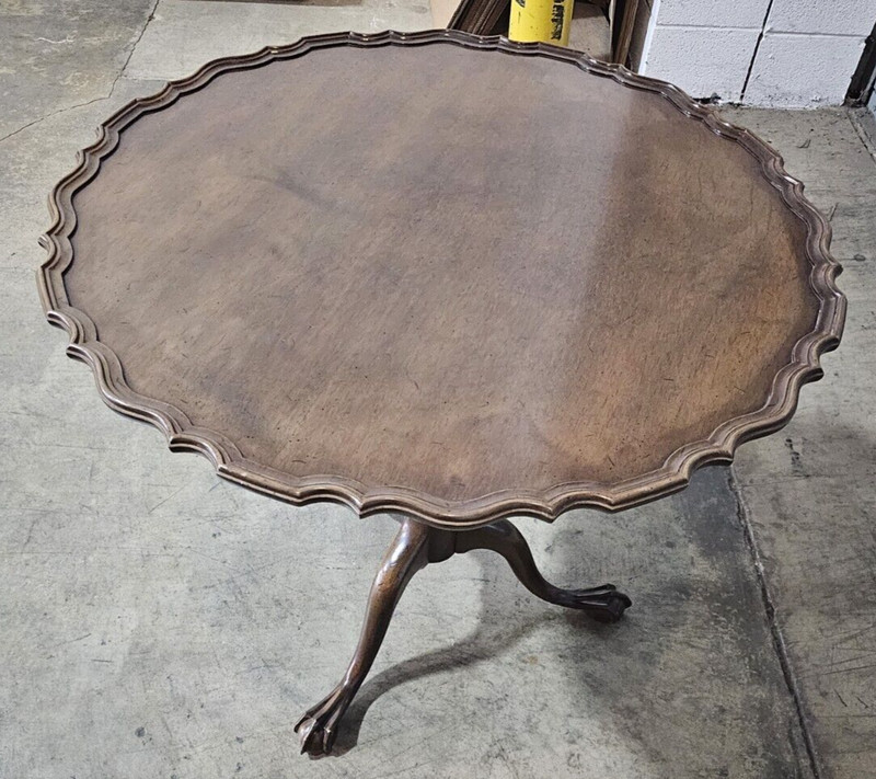 Kittinger Old Dominion Carved Chippendale Mahogany Tilt Top Table Ball & Claw gallery