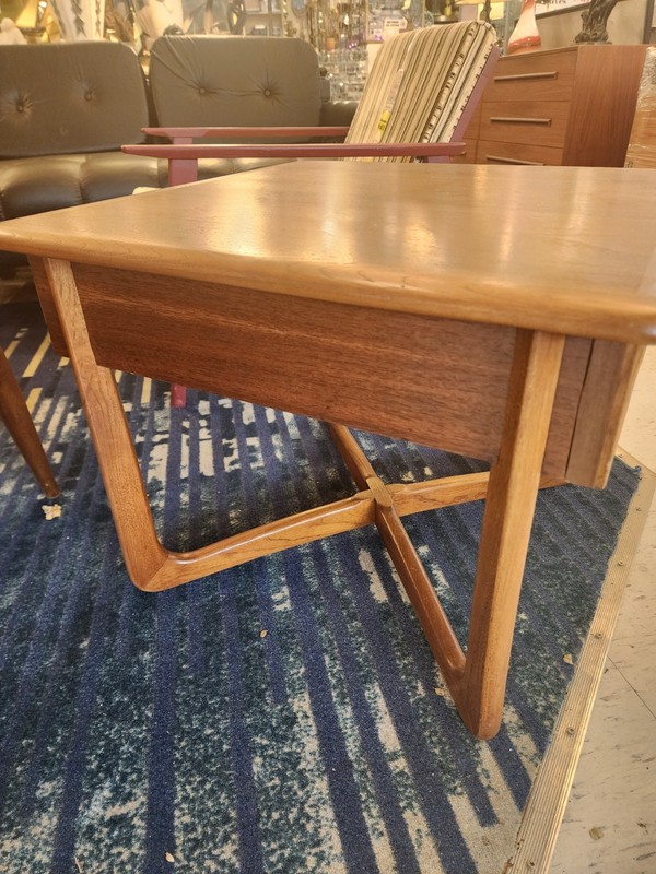 Vintage Single Drawer Lane Side Table/ nightstand. gallery