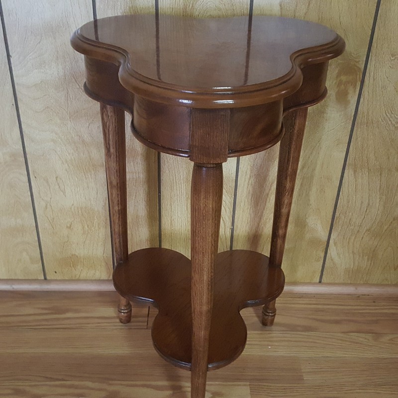 Rare Vintage Lane Cloverleaf Side Table