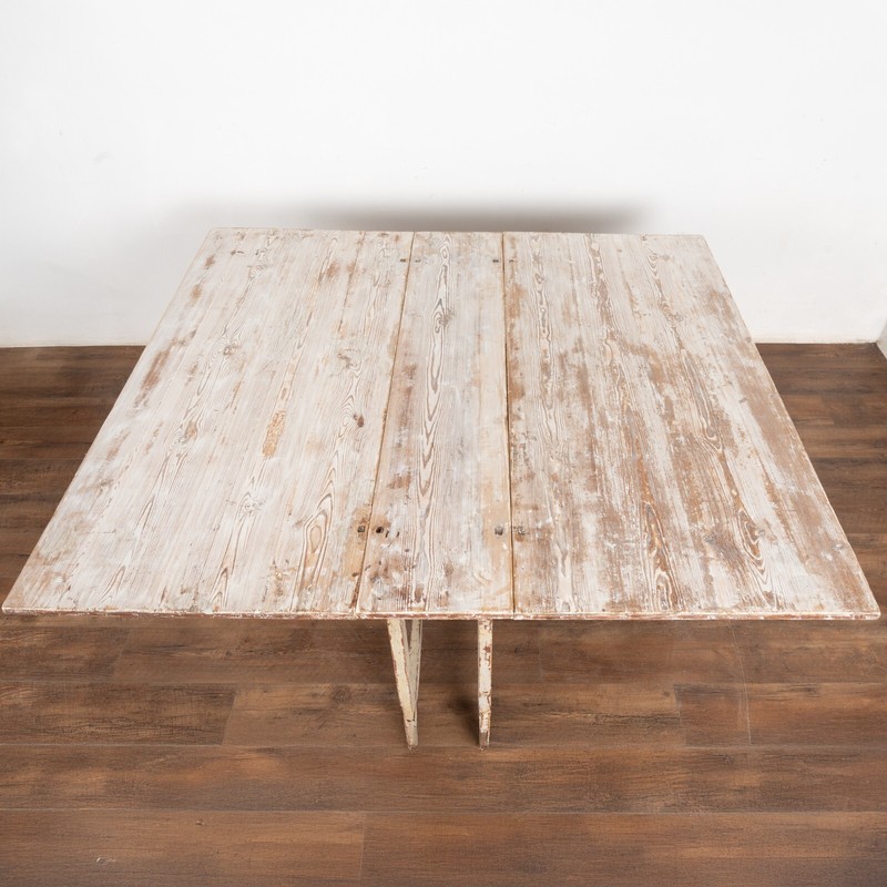 Early 19th Century White Pine Gate Leg Drop Leaf Table from Sweden gallery