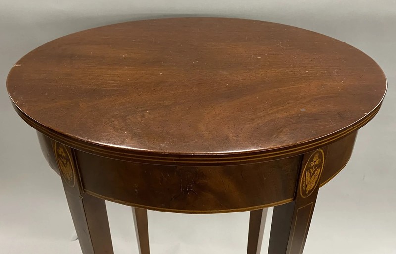 Kittinger Old Dominion Collection Oval Mahogany Side Table with Delicate Inlay gallery