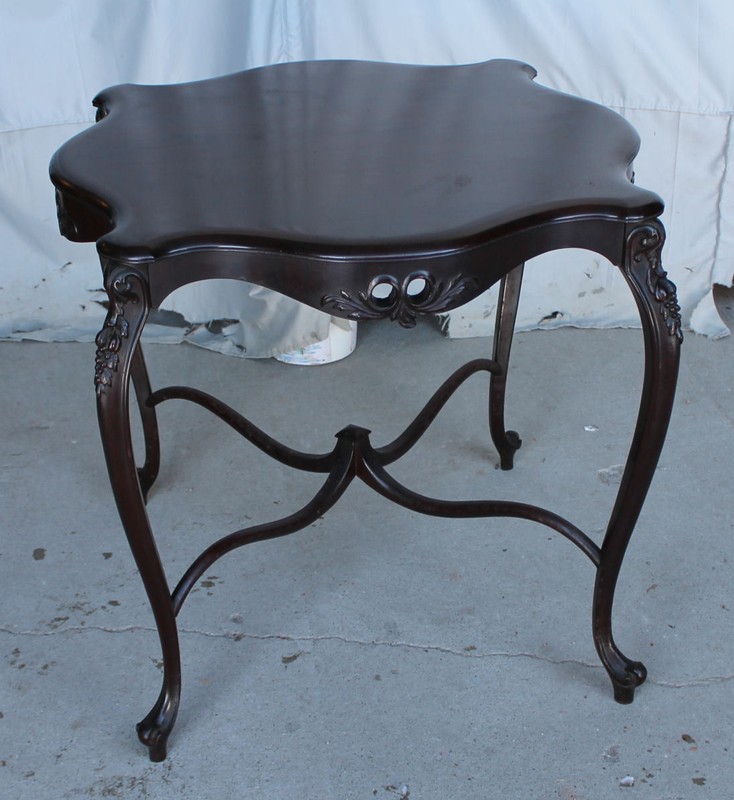 Antique Mahogany Parlor Small Table – original finish