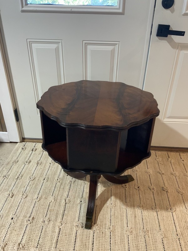 Mahogany Swivel Side Table With 8” Shelf/Openings gallery