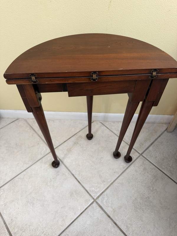 Antique Harden Queen Anne Style Cherry Demilune Gate Leg Occasional Table gallery