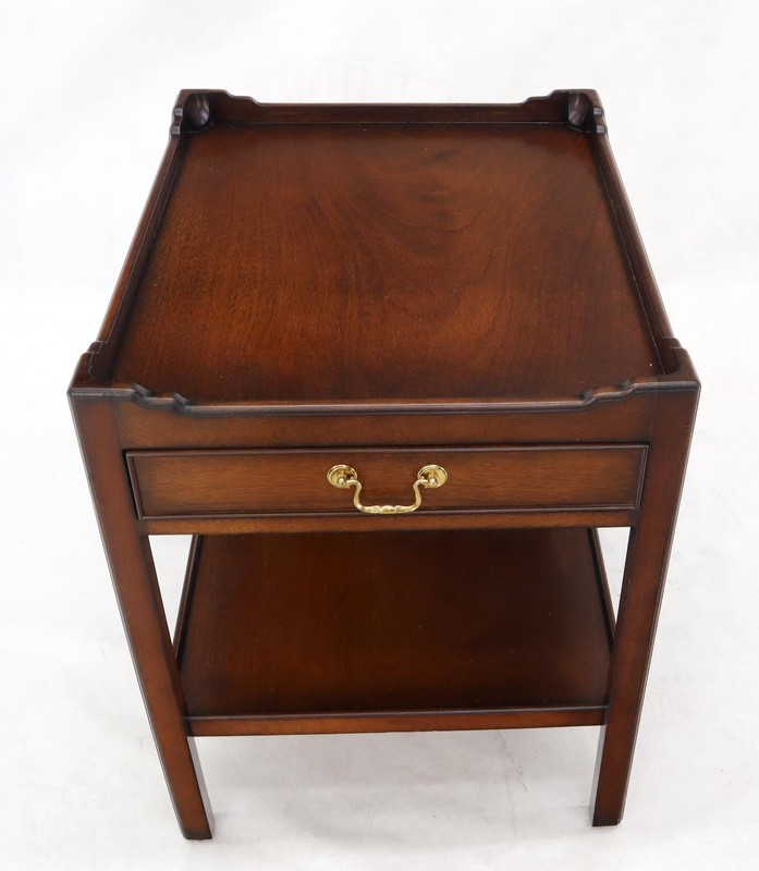 Southampton Mahogany Gallery Top Brass Drop Pull One-Drawer End Table Stand gallery