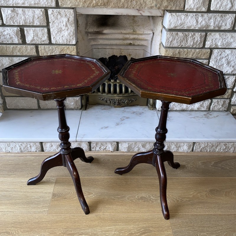 GOLD LEAF EMBOSSED OXBLOOD LOVELY LEATHER TRIPOD SIDE END LAMP WINE TABLES. 54cm gallery