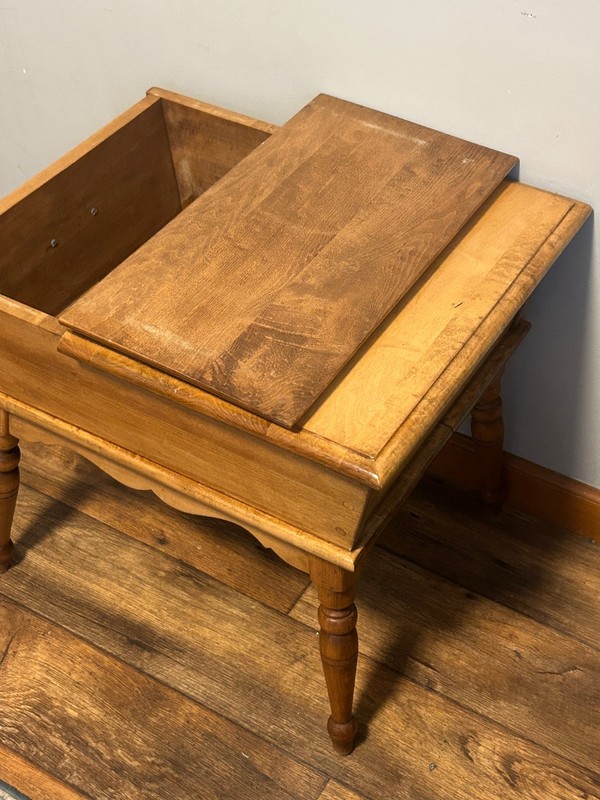 50s VTG Mid-century Heywood-Wakefield dough box side table #0402 24.75x21x20” gallery