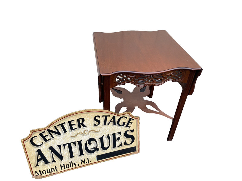 66068 BAKER Historic Charleston Mahogany Dropleaf Lamp Table