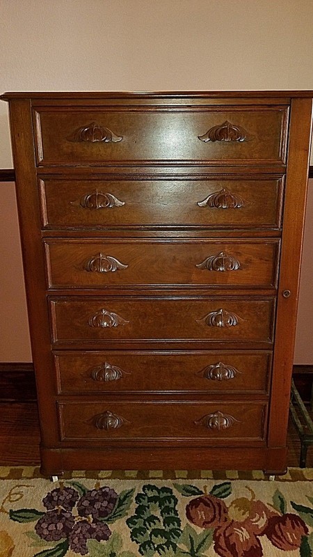 American Victorian Solid Walnut Lockside 6 Drawer Chest 1860-70’s