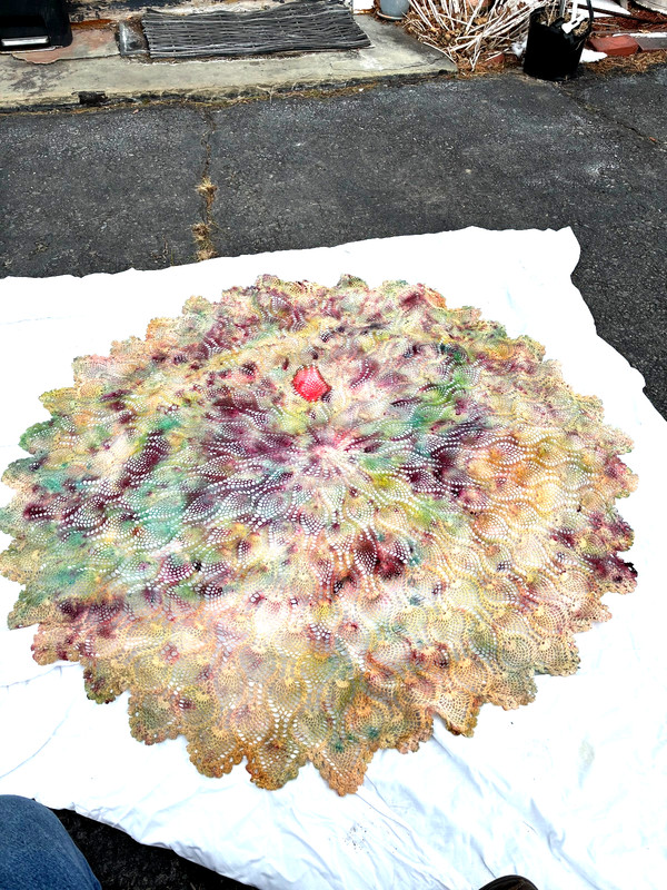 CROCHETED FORMAL DINING ROOM TABLE-CLOTH ROUND 60 INCH. STUNNING ANTIQUE