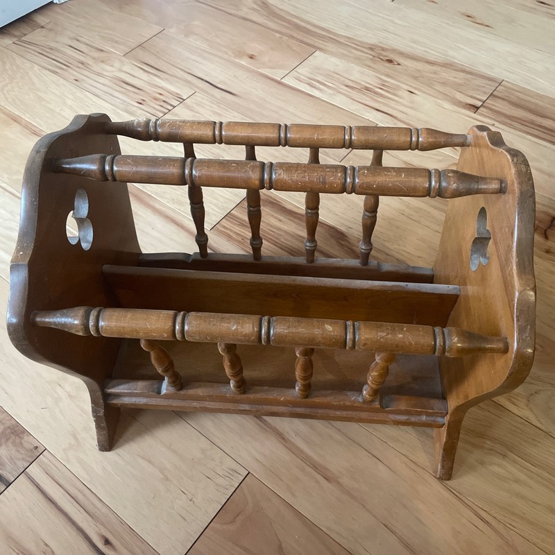 Vintage Ethan Allen Heirloom Maple Magazine Rack
